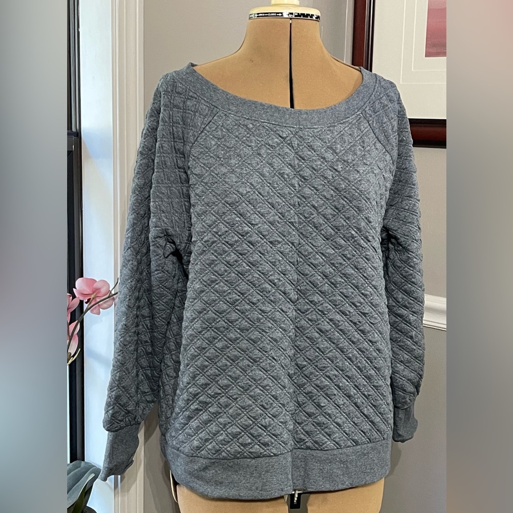 LOFT sz XL Gray Quilted Crew Neck Sweatshirt.